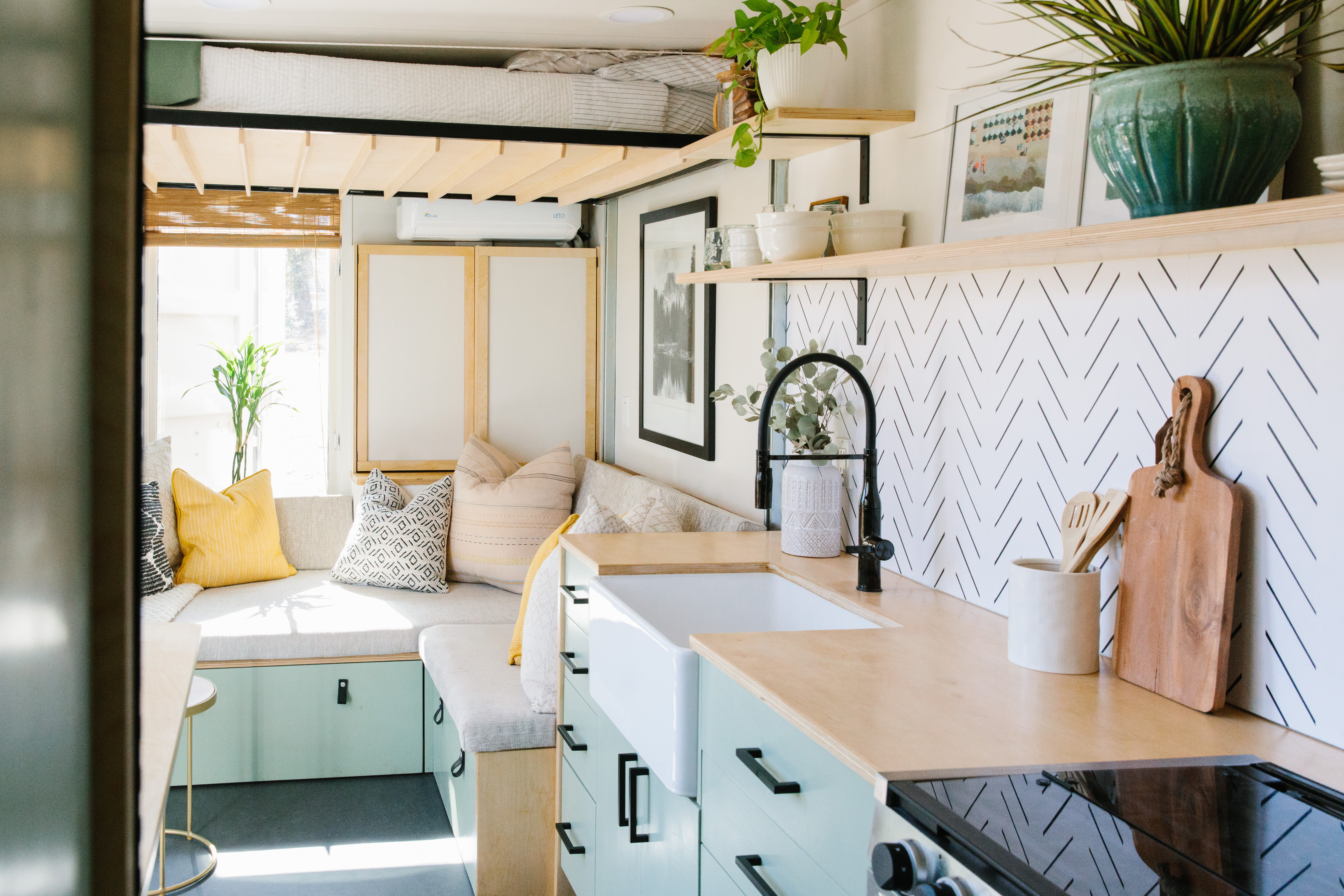 Kitchen chevron backsplash